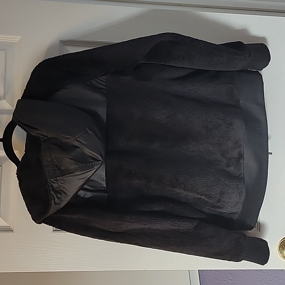 Fuzzy northface - Picture 4 of 4